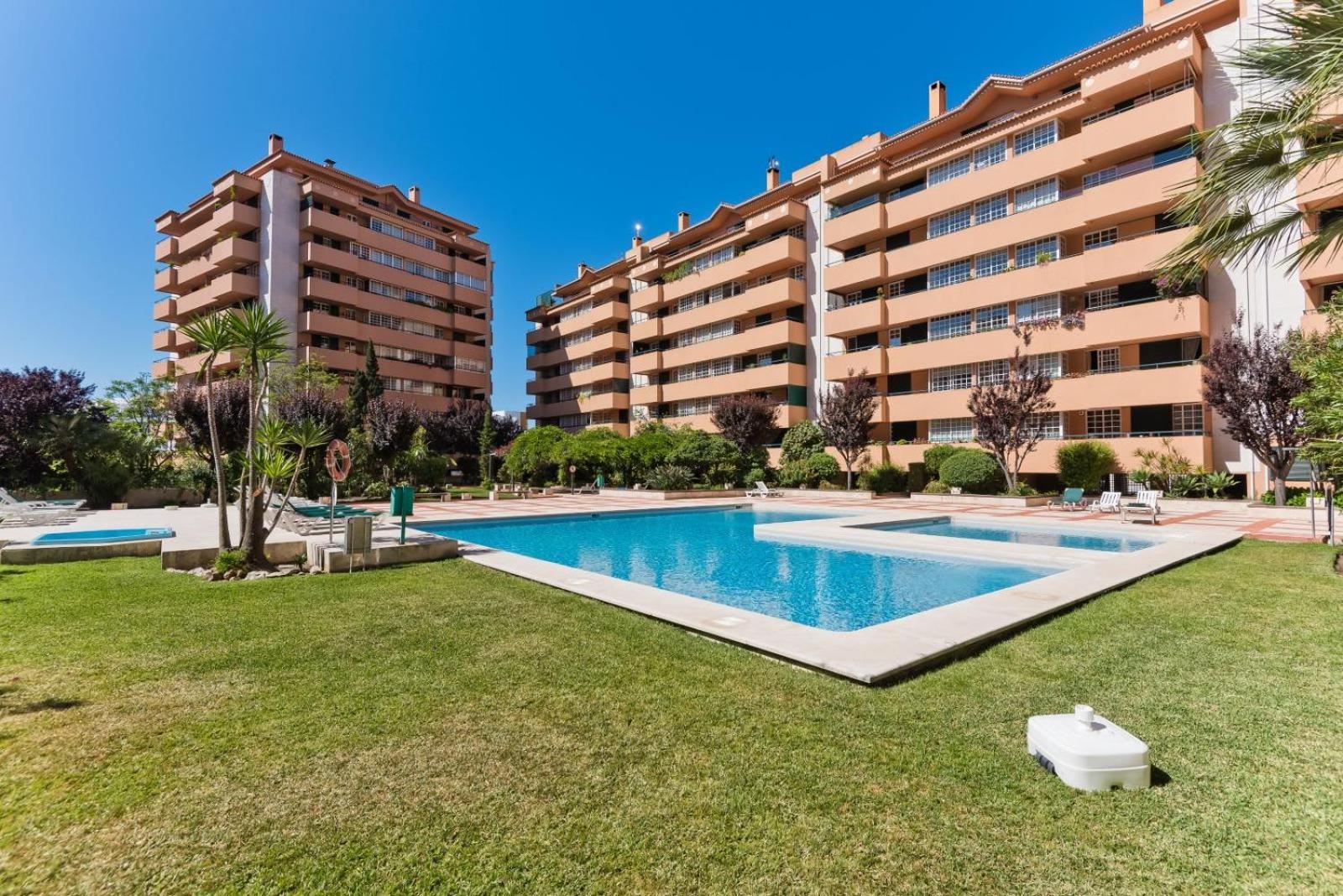 1br W/ Pool * Cascais