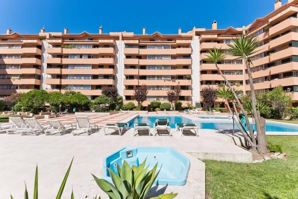 1br W/ Pool Cascais