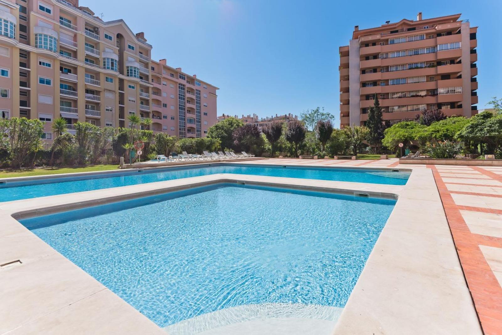 1br W/ Pool Cascais
